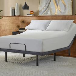 NEW IN BOX! Serta Baselogic Gold Queen Adjustable Frame - Delivery Available