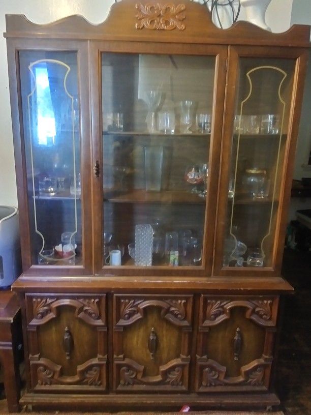 Nice China Cabinet 100