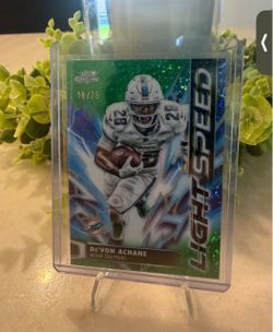 De'Von Achane Topps Cosmic Chrome Light Speed Green Space Dust 18/75