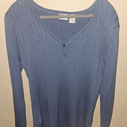 Like new womens sweater size L