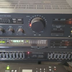 Vintage Technics 3 Piece Surround Sound Set.  $125. Pickup In Oakdale 