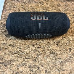 JBL Charge 6 And Flip 7