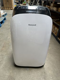 Honeywell Series 12000 BTU Portable Air Conditioner (HL12CESWK)