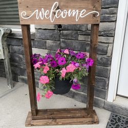 Custom Hanging Flower Basket Stand 