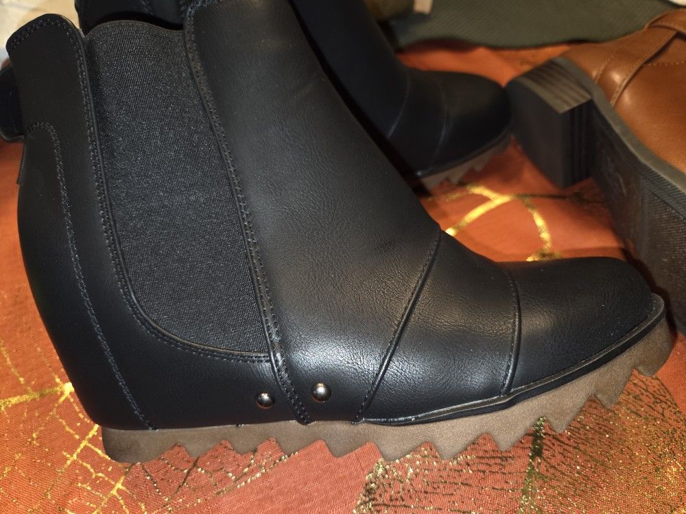 Tinstree Black Ankle Boots Size 6 Brand New.