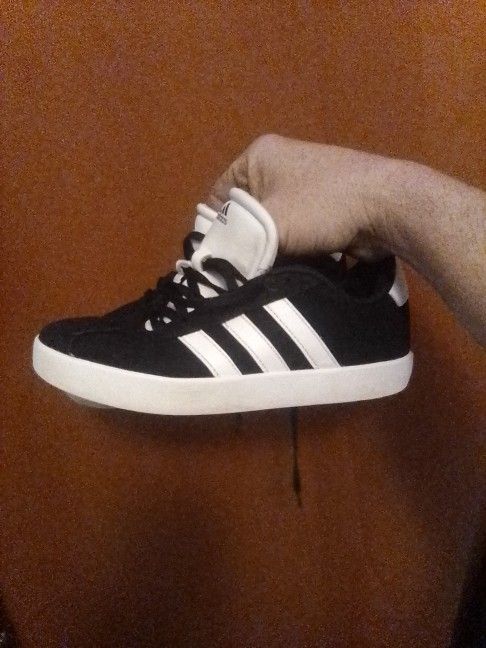 Adidas 20 Bucks Used