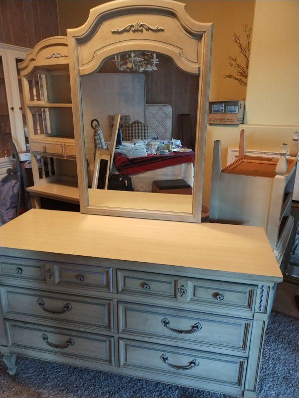 Dixie French Provincial Bedroom Furniture 