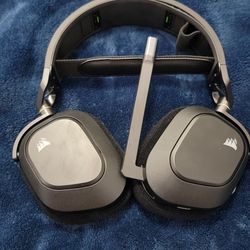 Corsair Wireless Gaming Headphones w/ mic HS80 RGB