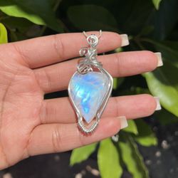 Moonstone Pendant 