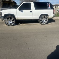 2 door chevy Tahoe 96