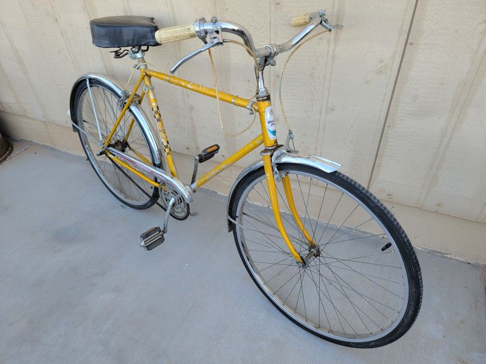 Vintage Bicycle Western Flyer 3 Speed Fairway Flyer Mens 26" Road Bike