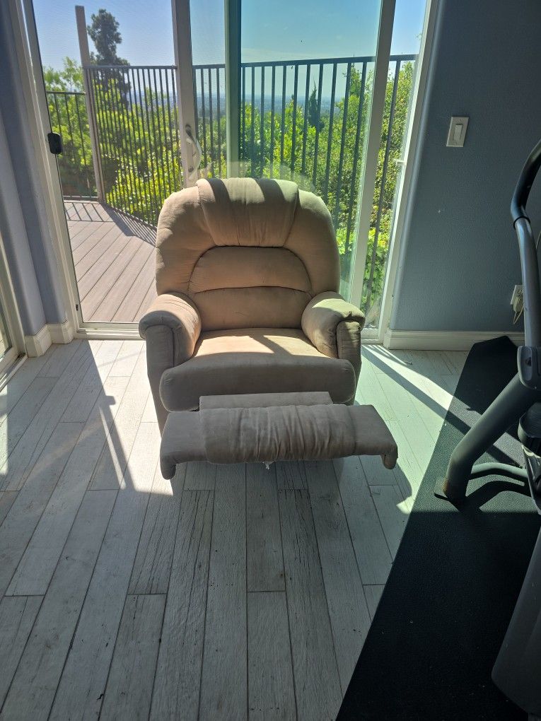 Recliner