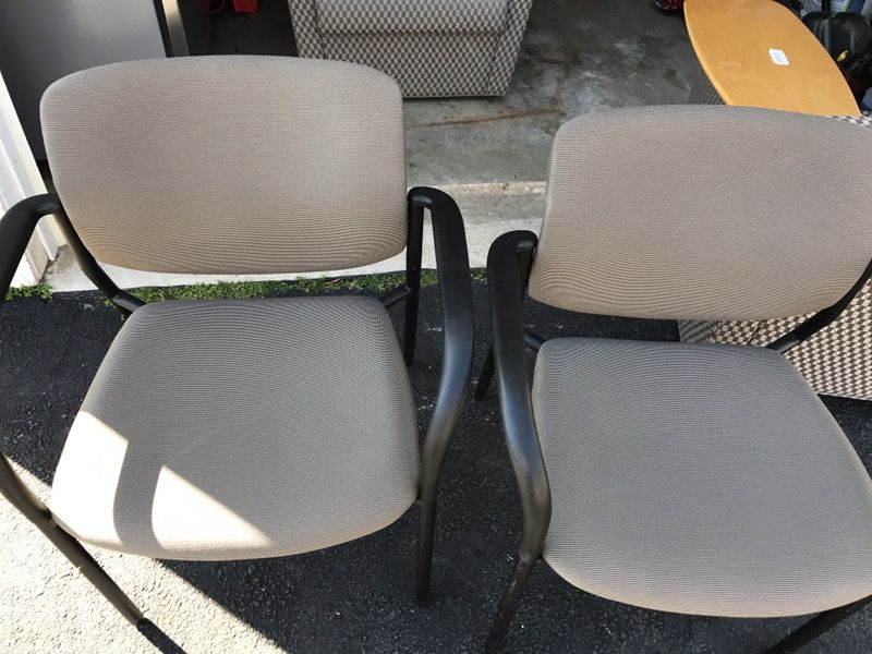 Office chairs made by Hon