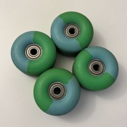 Dogtown Skateboard Wheels 
