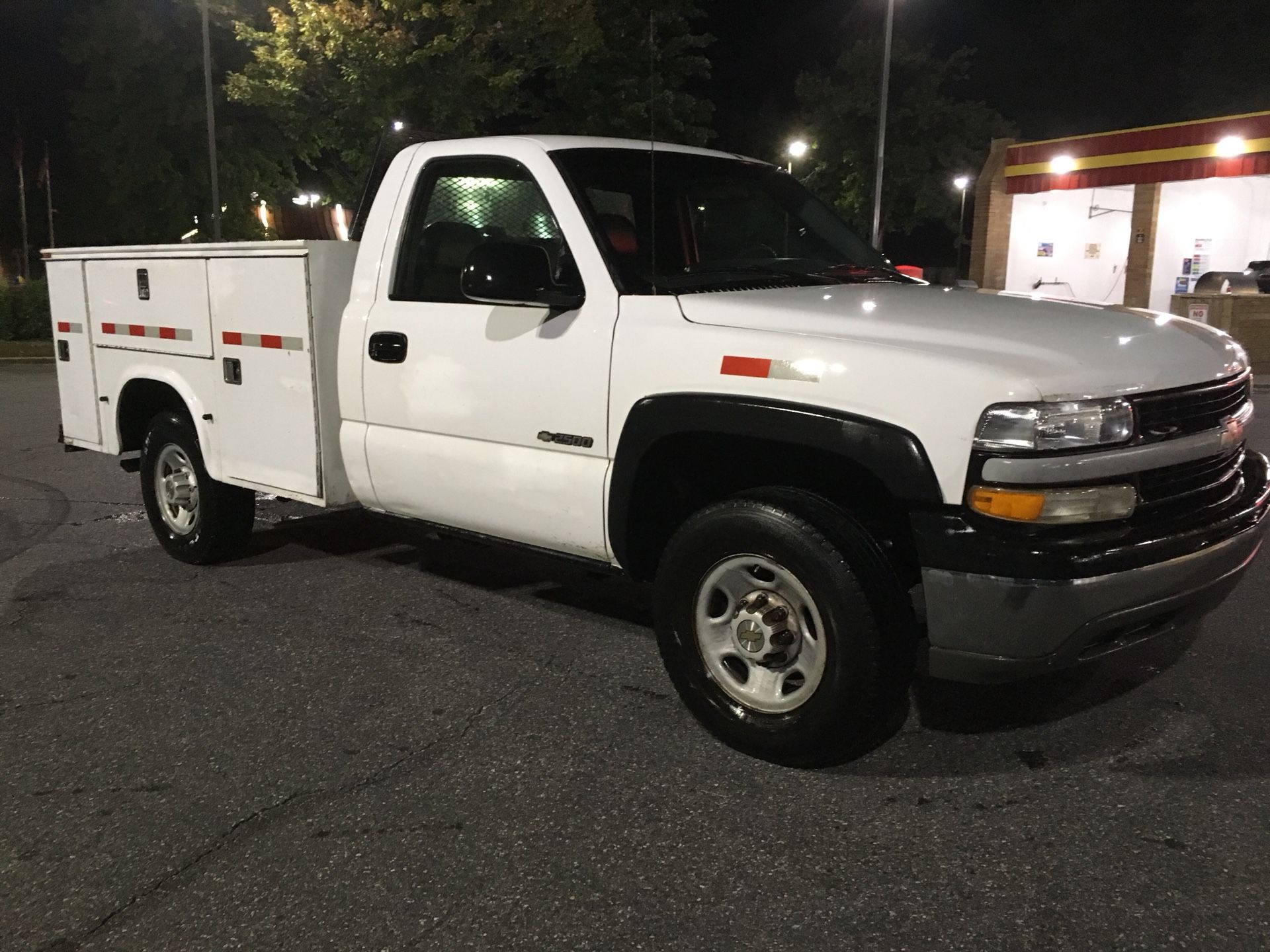 2002 Chevy Silverado hd 2500 utility bed runs n looks great 150k