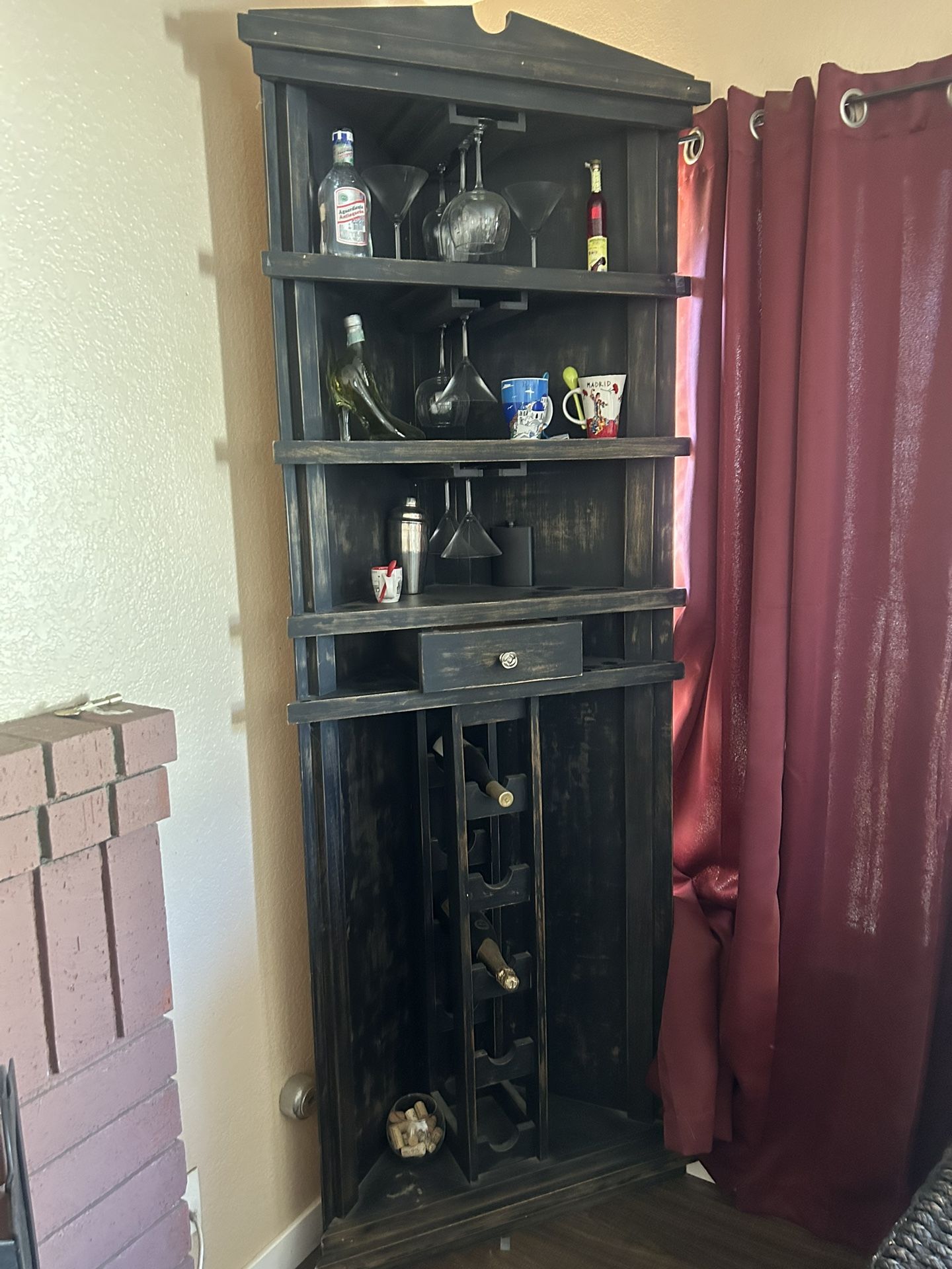Corner Wine Shelf -free