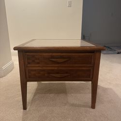 Beautiful Vintage Art Deco End Table w/Drawer