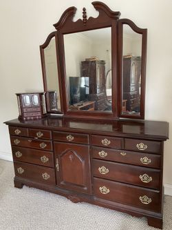 King size Beautiful cheery Wood Bedroom set. Smoke/pets free