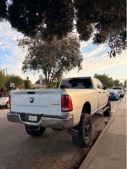 Truck Parts 6 Seater 6.7 Cummins 8 Turbo Diesel
