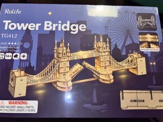 New. Wooden Models w/lights. Both For $14