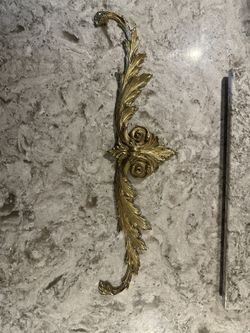 Metal Heavy Gold Finish Over Pic Decor 16 L 4 H