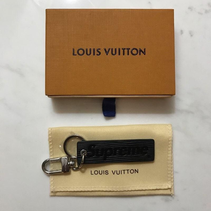 Louis Vuitton X Supreme keychain luggage tag for Sale in Phoenix