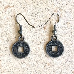 🥡 Pretty, handmade, antique gold Chinese coin-like charm earrings
