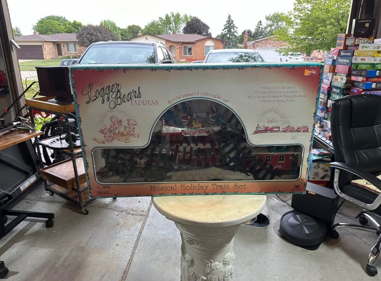 Logger Bears Express Musical Holiday Train Set