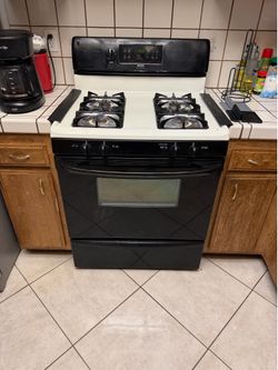 Kenmore Gas Stove/Oven – Fully Working – 4 Burners