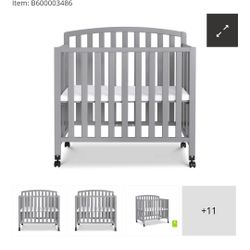 Mini Crib W/bedding