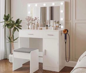 Vanity set