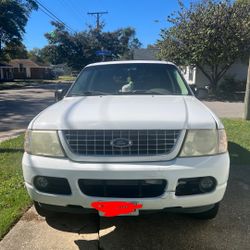 2004 Ford Explorer
