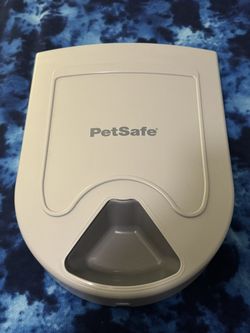 NEW PetSafe Automatic Feeder