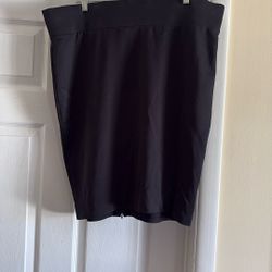 Womens 18W Black Skirt