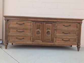 Vintage dresser