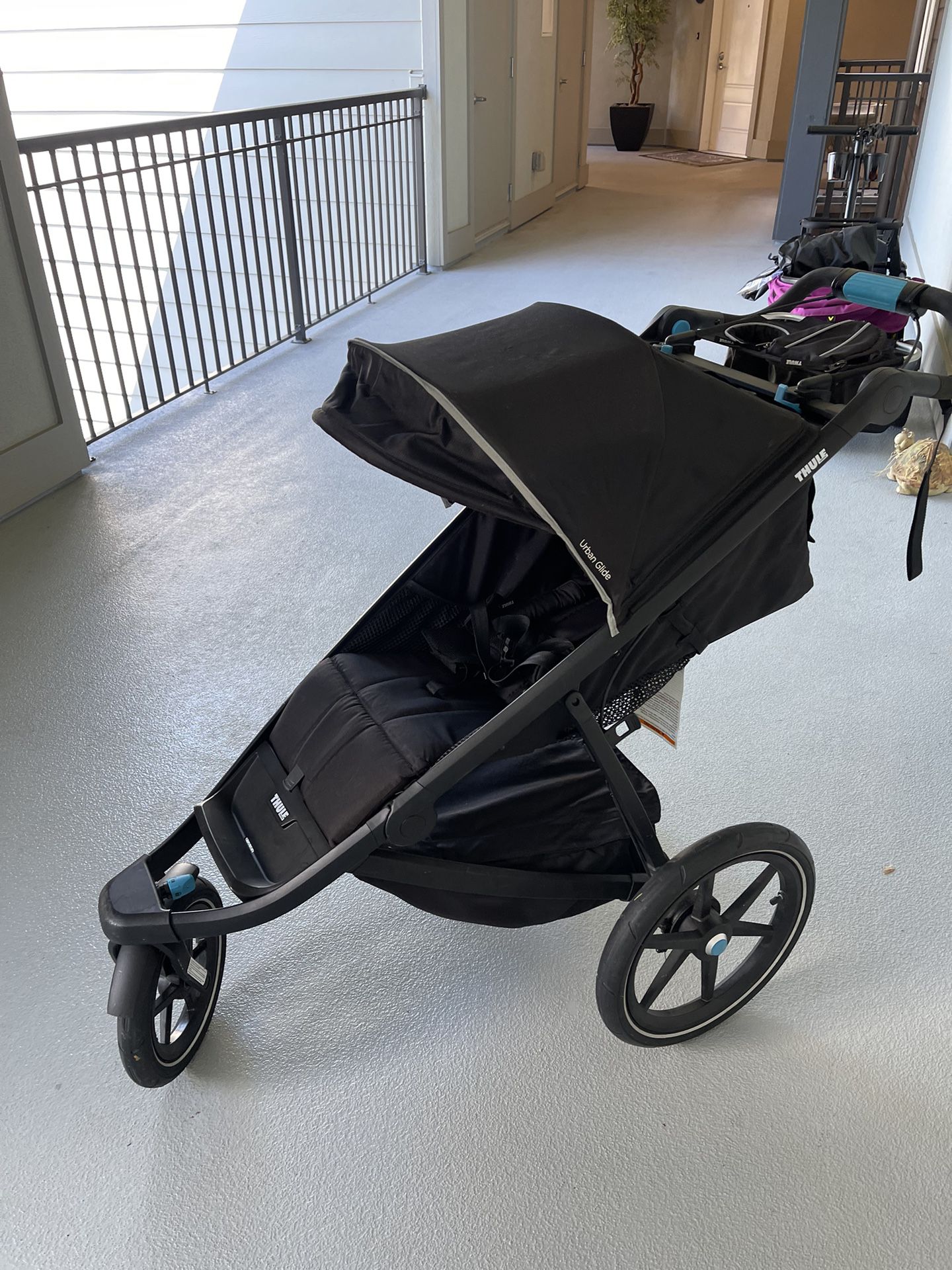 Thule Glide 2 all-terrain and jogging stroller