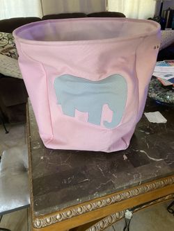 Canasto para Ropa grande $15
