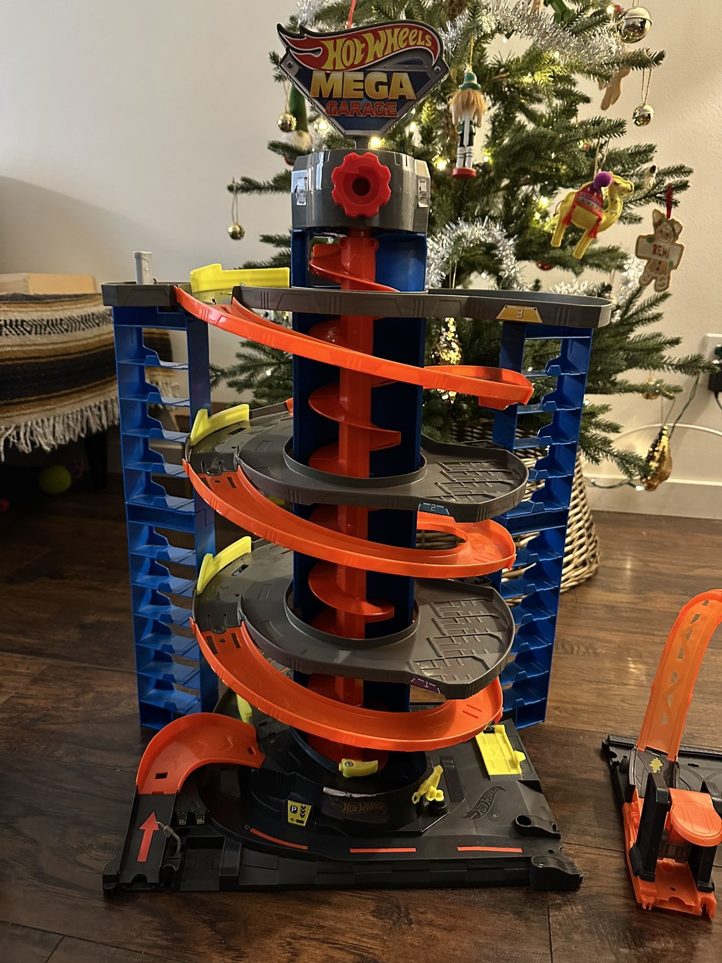 Hot Wheels City 50 Mega Garage