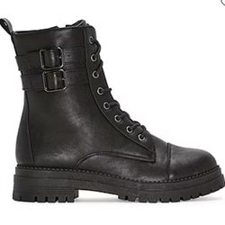Woman combat boots size 7