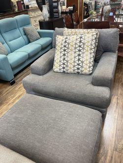 Oversized Chair +Ottoman 