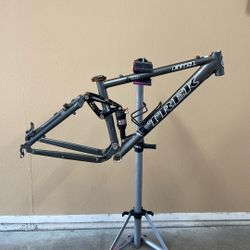 MTB Frame—Trek Fuel 80