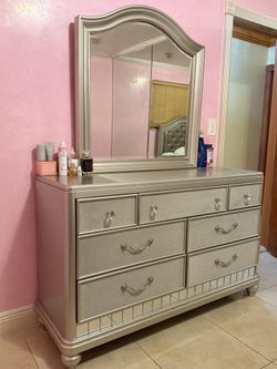Dresser With Mirror And Nightstand 