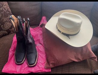 Boots & hat