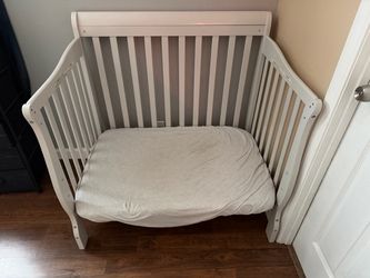 Baby crib