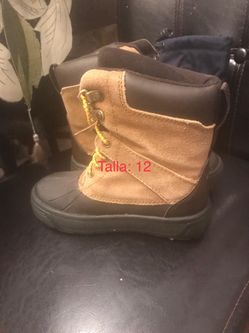 Girls snow boots size 12