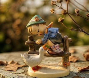 Vintage porcelain figure, 1950-s. West Germany