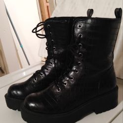 women's boots 8/12