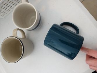 3 Coffee Mugs Or Teacups