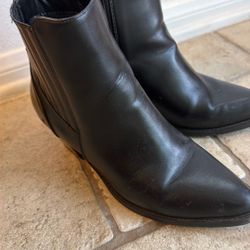 Boots Size 7