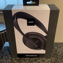 Bose 700 Noise Canceling Headphones 